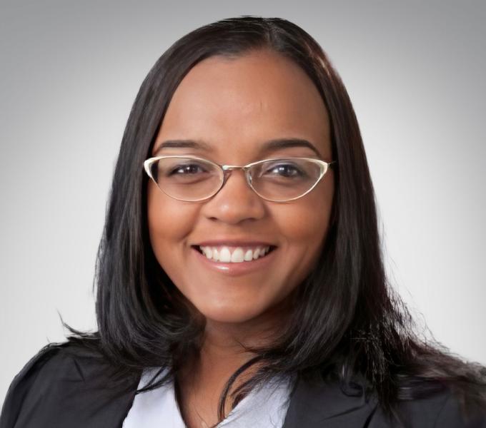 Headshot of Sarah Ashmeg